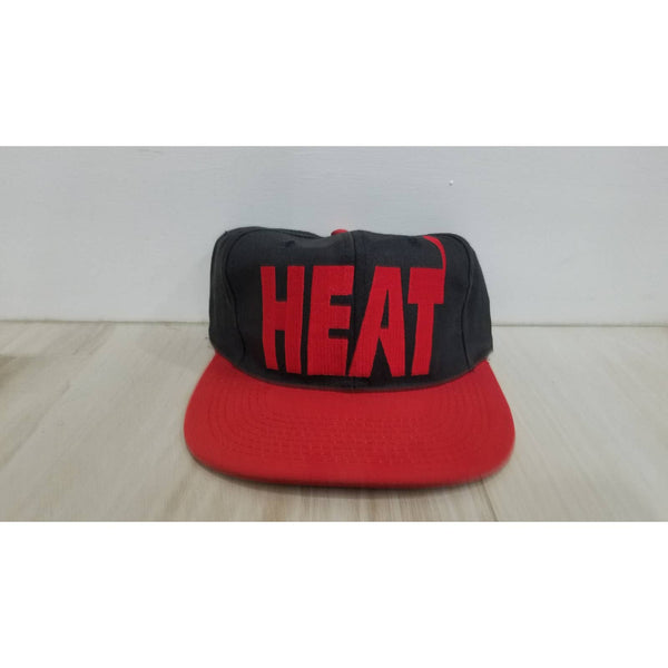 Vintage NBA Miami Heat snapback 90s 80s black red