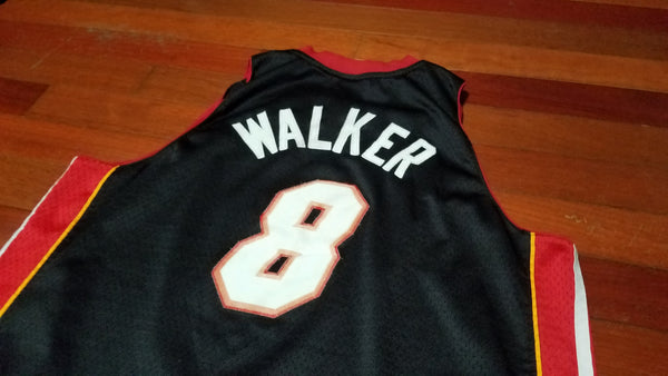 MENS - Worn Miami Heat A.Walker jersey sz 2XL