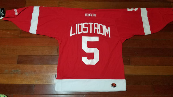 MENS - Brand new Detroit Red Wings hockey Jersey sz S/M