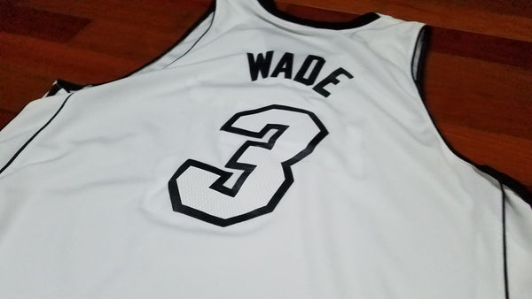 MENS - Worn Miami Heat Dwyane Wade jersey sz 2XL